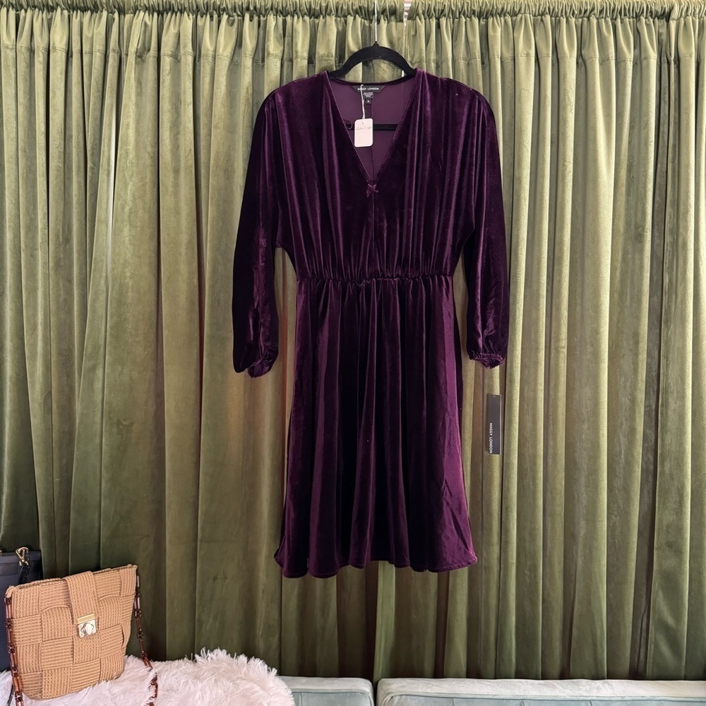 NWT Maggy London Purple Velvet V Neck Dress - Picture 4 of 5